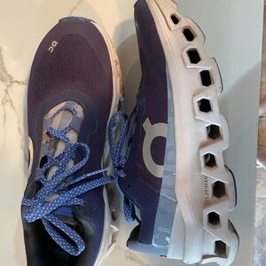 On Cloud Cloudmonster Running shoes